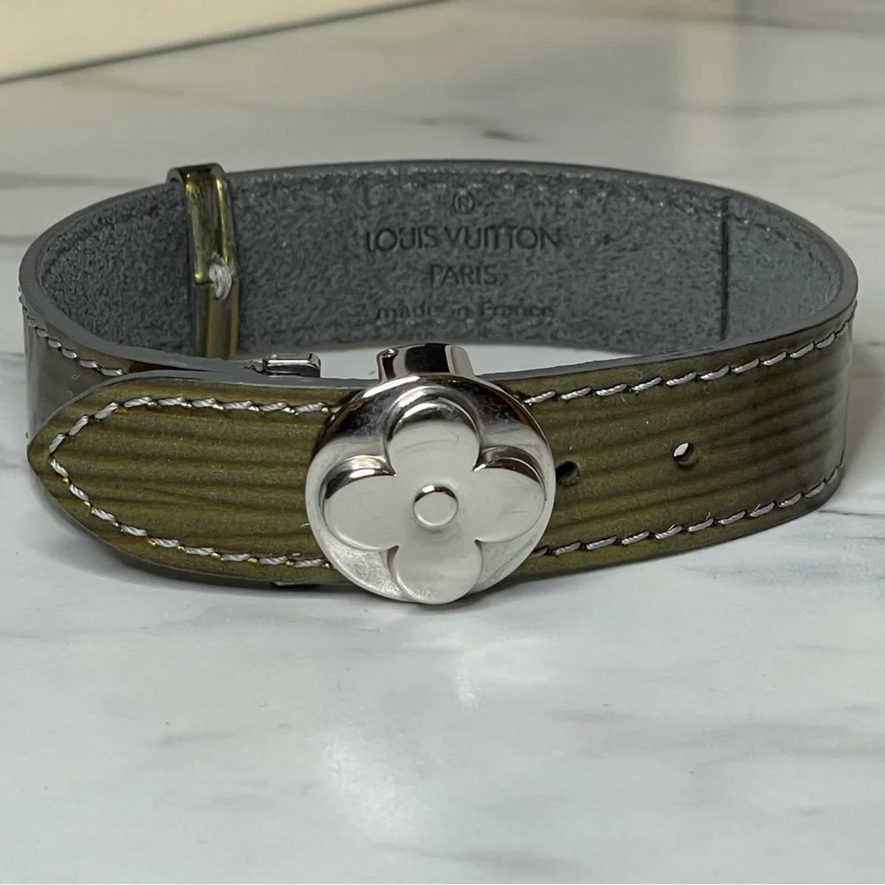 Louis Vuitton Olive Green Wish Bracelet with Silver Accent COA - Picture 3 of 9